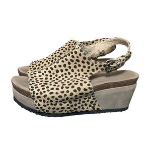 AXXIOM Cheeta Print Chunky Wedge Platform Women's Sandals Peep Toe Size 10